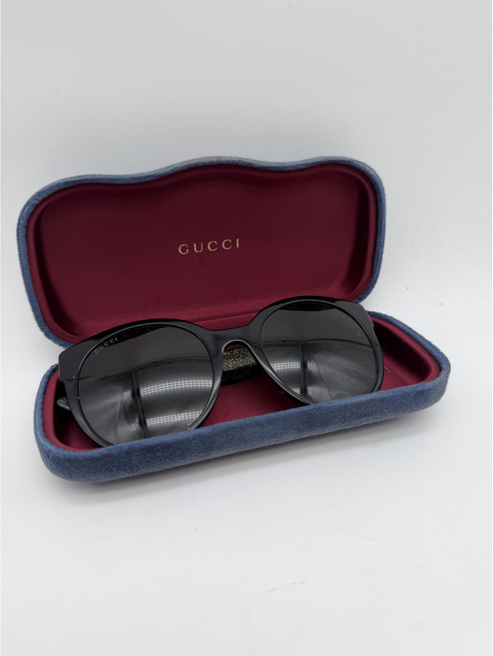 Gucci Women's Black Sunglasses with Green and Red Striped Arms